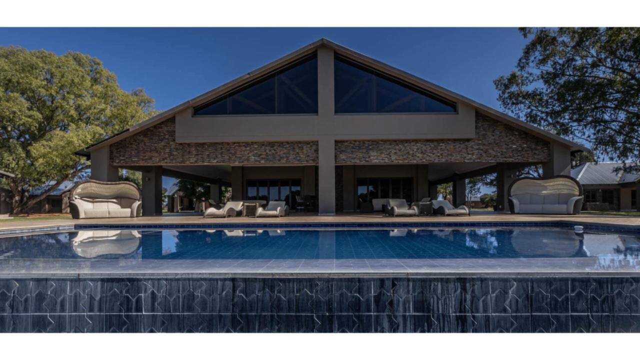 Sandune Game Lodge Gobabis Esterno foto